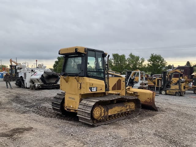 Image of Caterpillar D5K LGP equipment image 2
