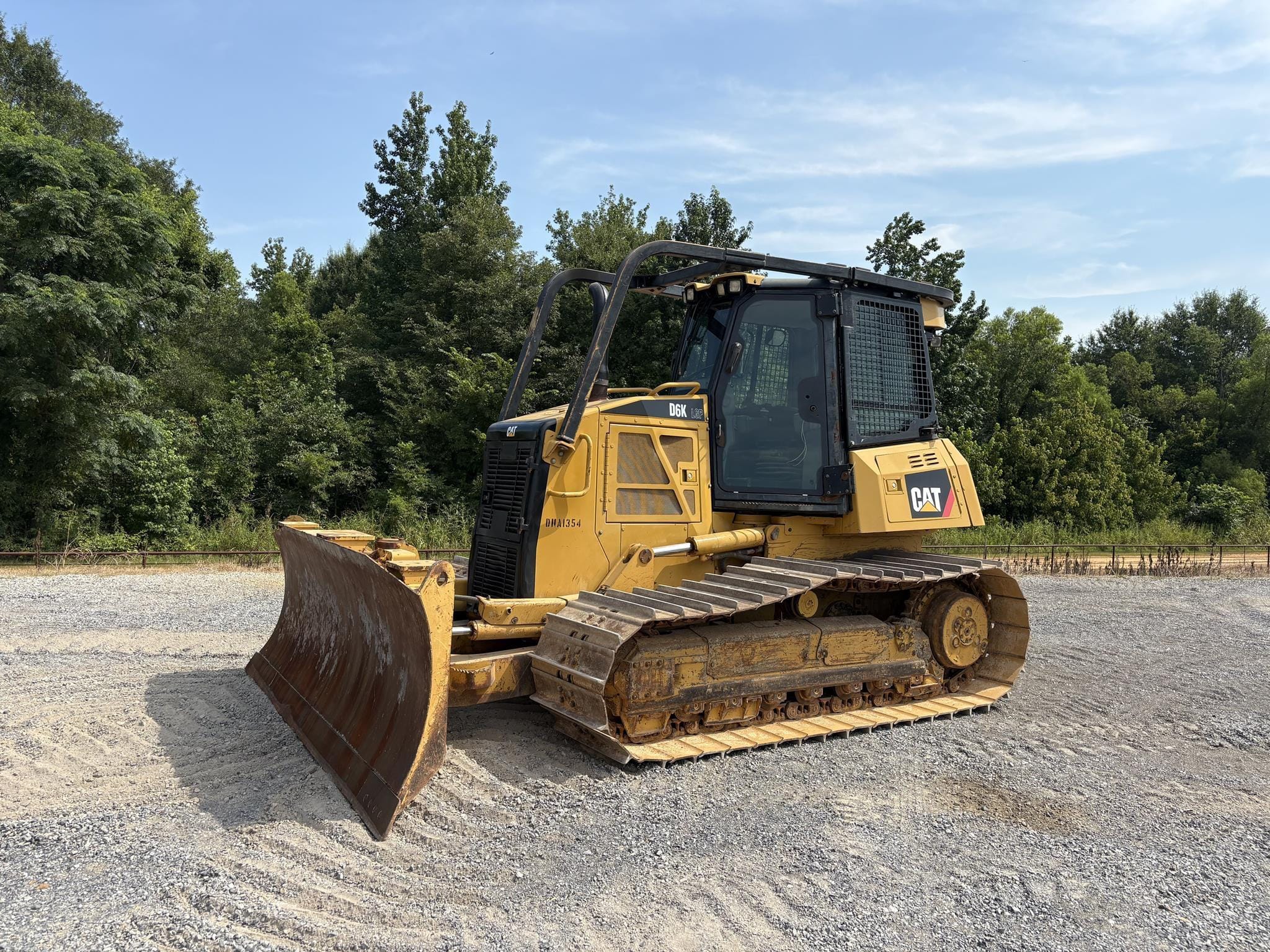 2010 Caterpillar D6K LGP Equipment Image0