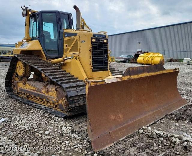 Image of Caterpillar D6N LGP equipment image 2