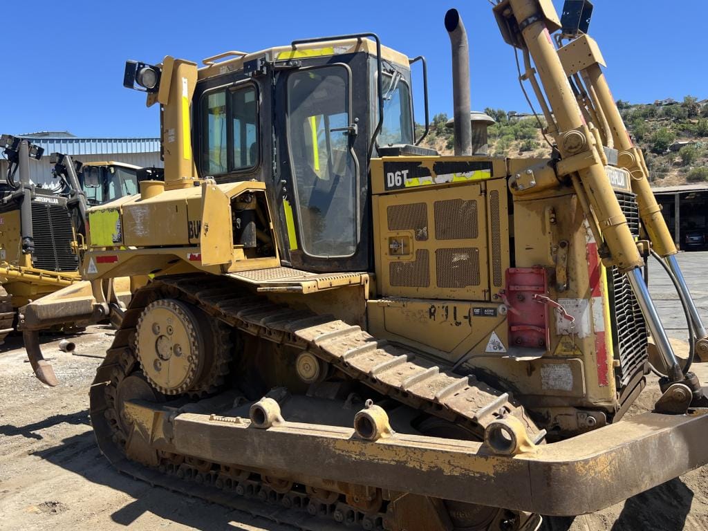 Main image Caterpillar D6T
