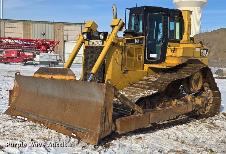 2010 Caterpillar D6T LGP Equipment Image0