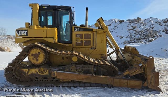 Image of Caterpillar D6T LGP equipment image 3