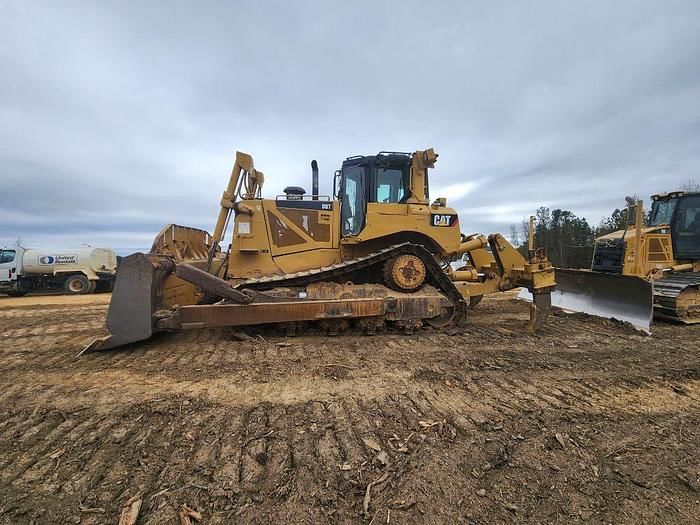 2010 Caterpillar D8T Equipment Image0