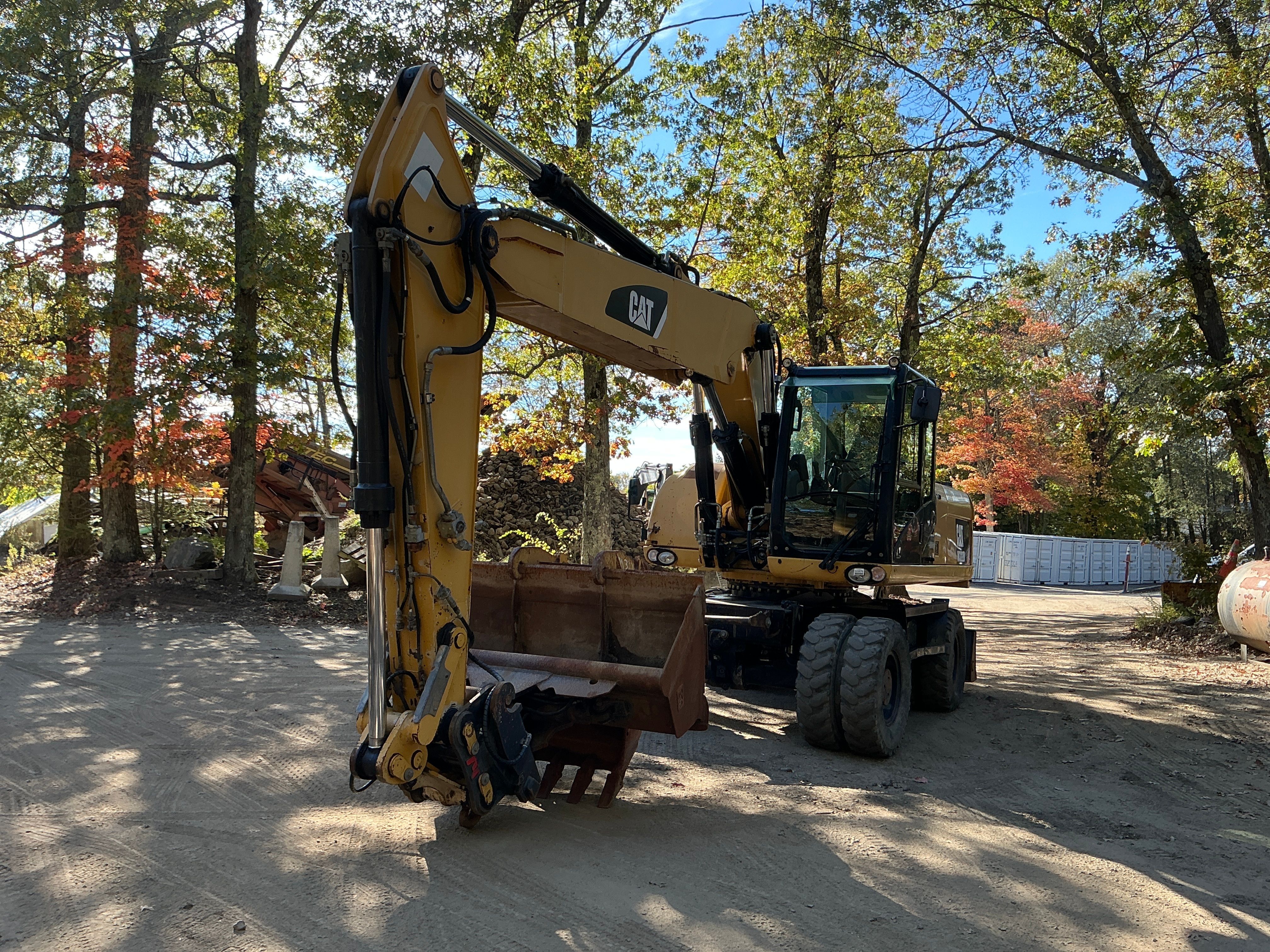 2010 Caterpillar M322D Equipment Image0