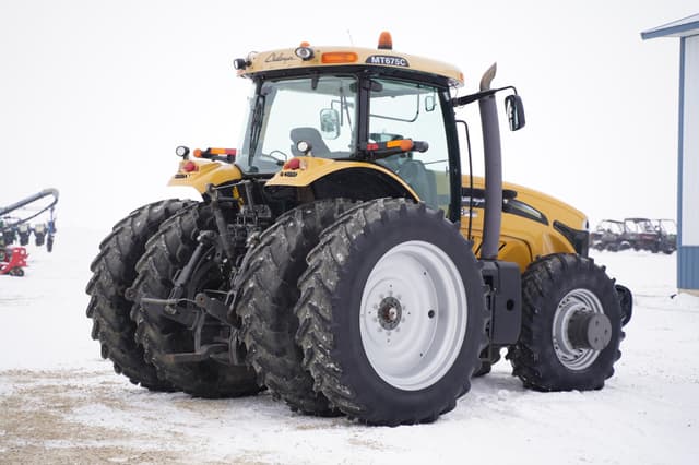 Image of Challenger MT675C equipment image 4