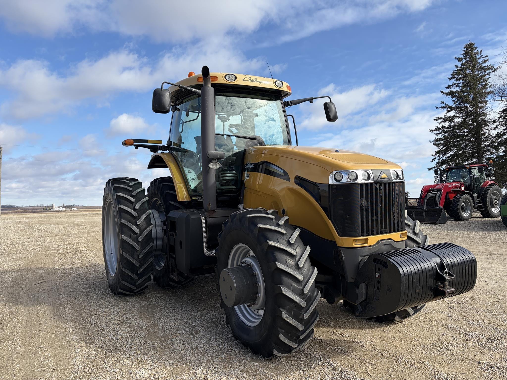 2010 Challenger MT675C Equipment Image0