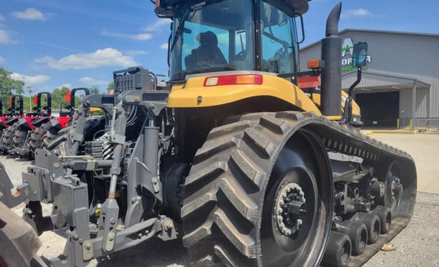 Image of Challenger MT855C equipment image 3