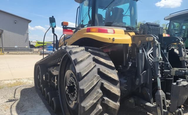 Image of Challenger MT855C equipment image 2