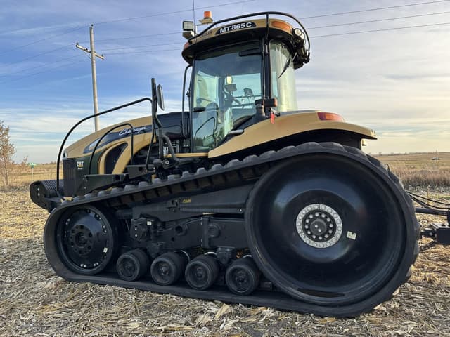 Image of Challenger MT865C equipment image 3