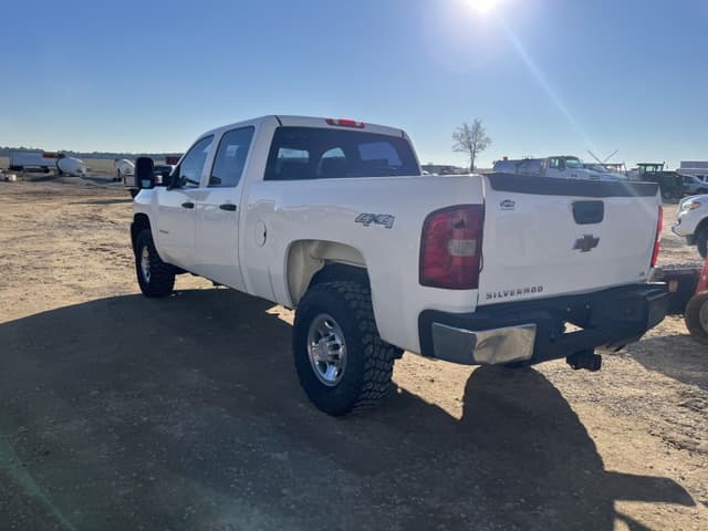 Image of Chevrolet 2500HD equipment image 2