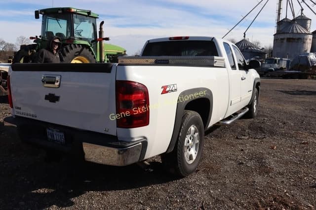 Image of Chevrolet 1500 equipment image 4