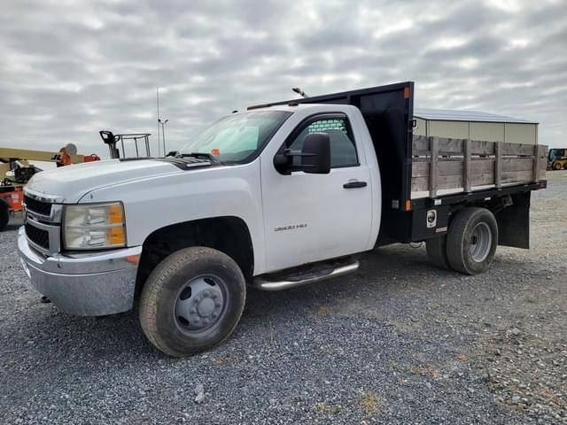 Image of Chevrolet 3500HD equipment image 2