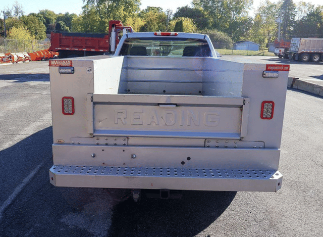 Image of Chevrolet 1500 equipment image 3