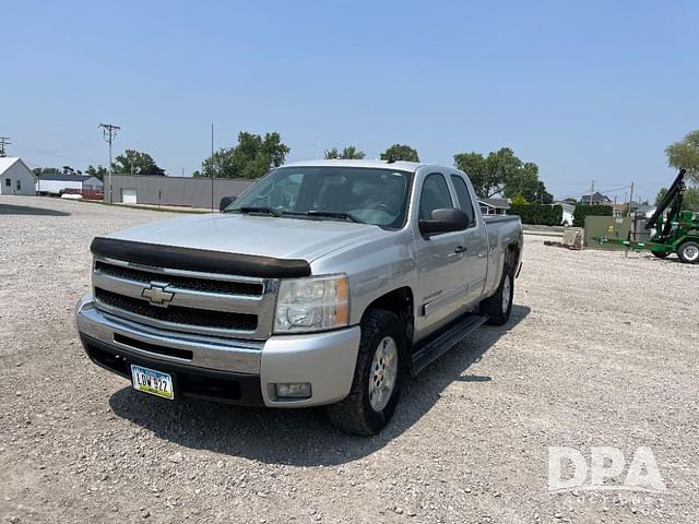 Image of Chevrolet 1500 equipment image 1