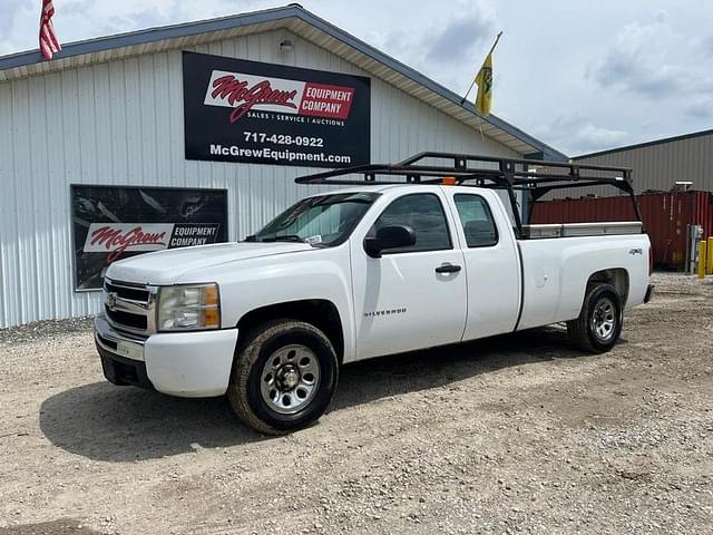 Image of Chevrolet 1500 equipment image 1