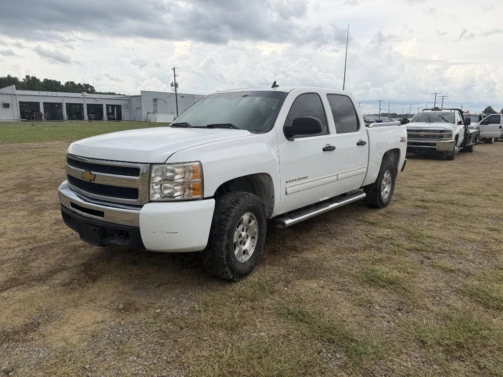 2010 Chevrolet 1500 Equipment Image0
