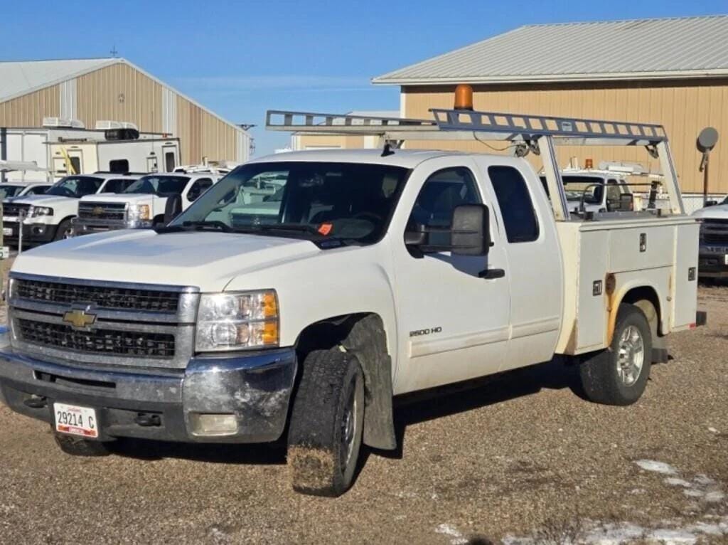 2010 Chevrolet 2500 Equipment Image0