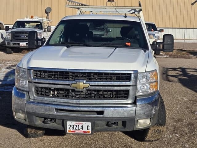 Image of Chevrolet 2500 equipment image 1