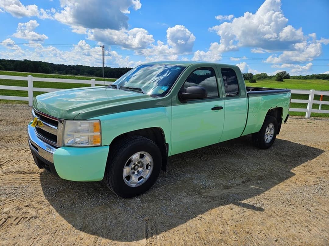 Image of Chevrolet 2500 Primary image