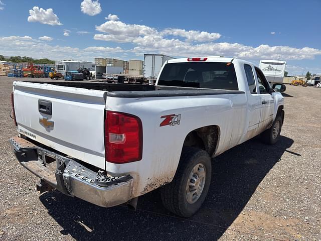 Image of Chevrolet 2500 equipment image 2