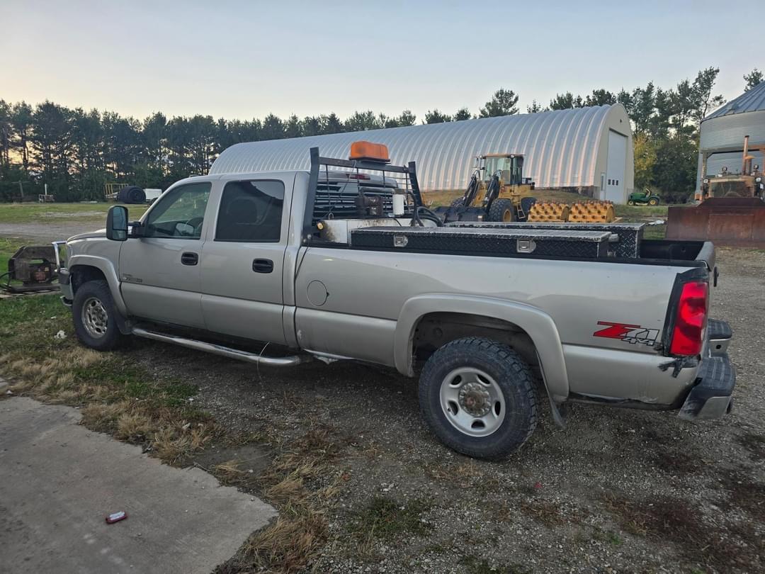 Image of Chevrolet 2500 Image 0