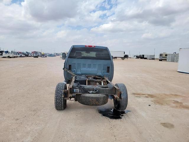 Image of Chevrolet 2500HD equipment image 3
