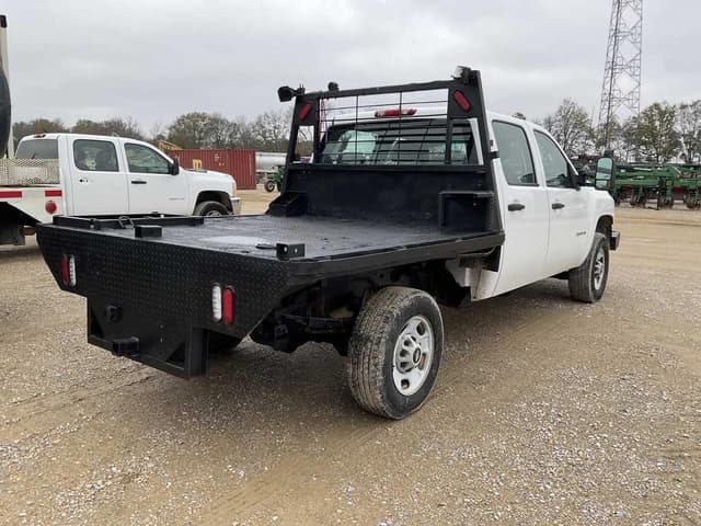 Image of Chevrolet 2500HD equipment image 4