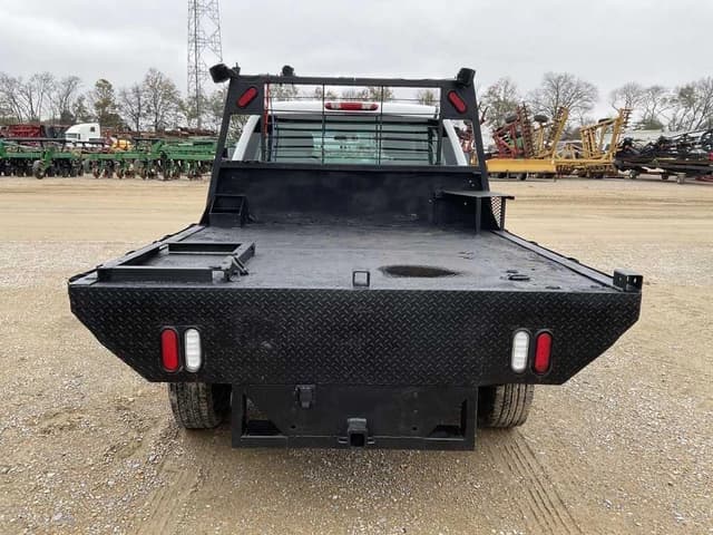 Image of Chevrolet 2500HD equipment image 3