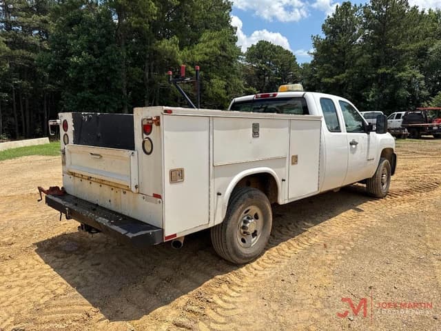 Image of Chevrolet 2500HD equipment image 1