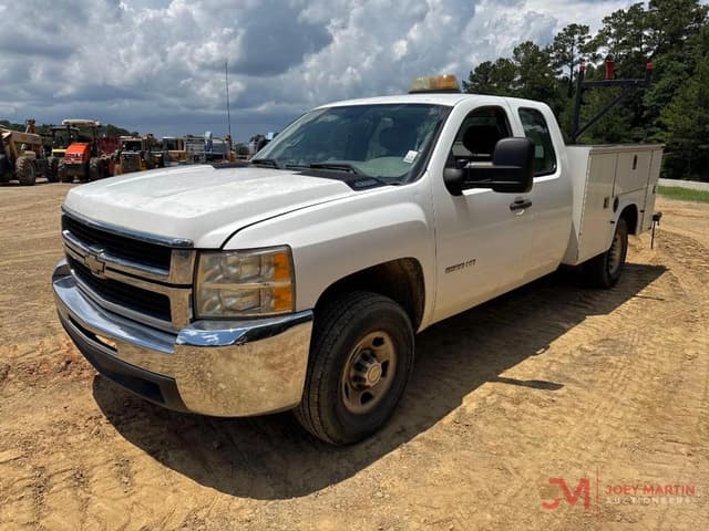 Image of Chevrolet 2500HD equipment image 3
