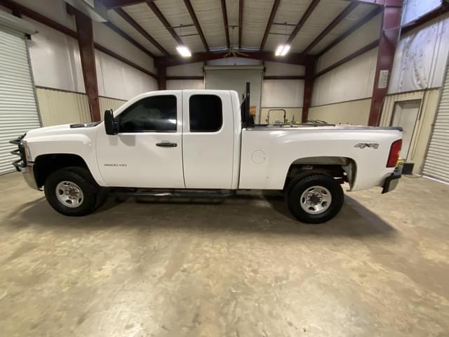 Image of Chevrolet 2500HD equipment image 3