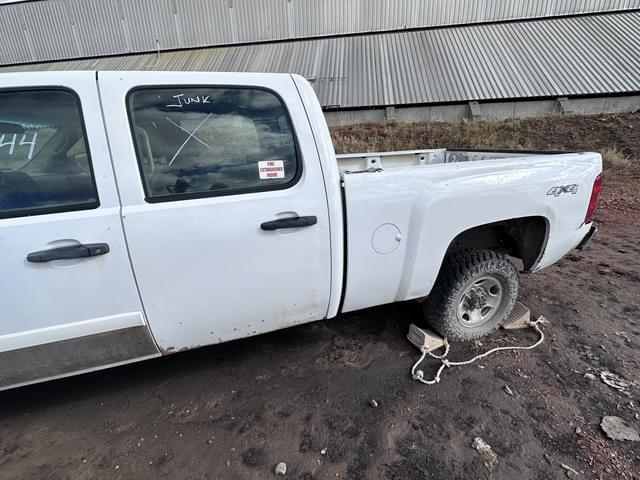 Image of Chevrolet 2500HD equipment image 3