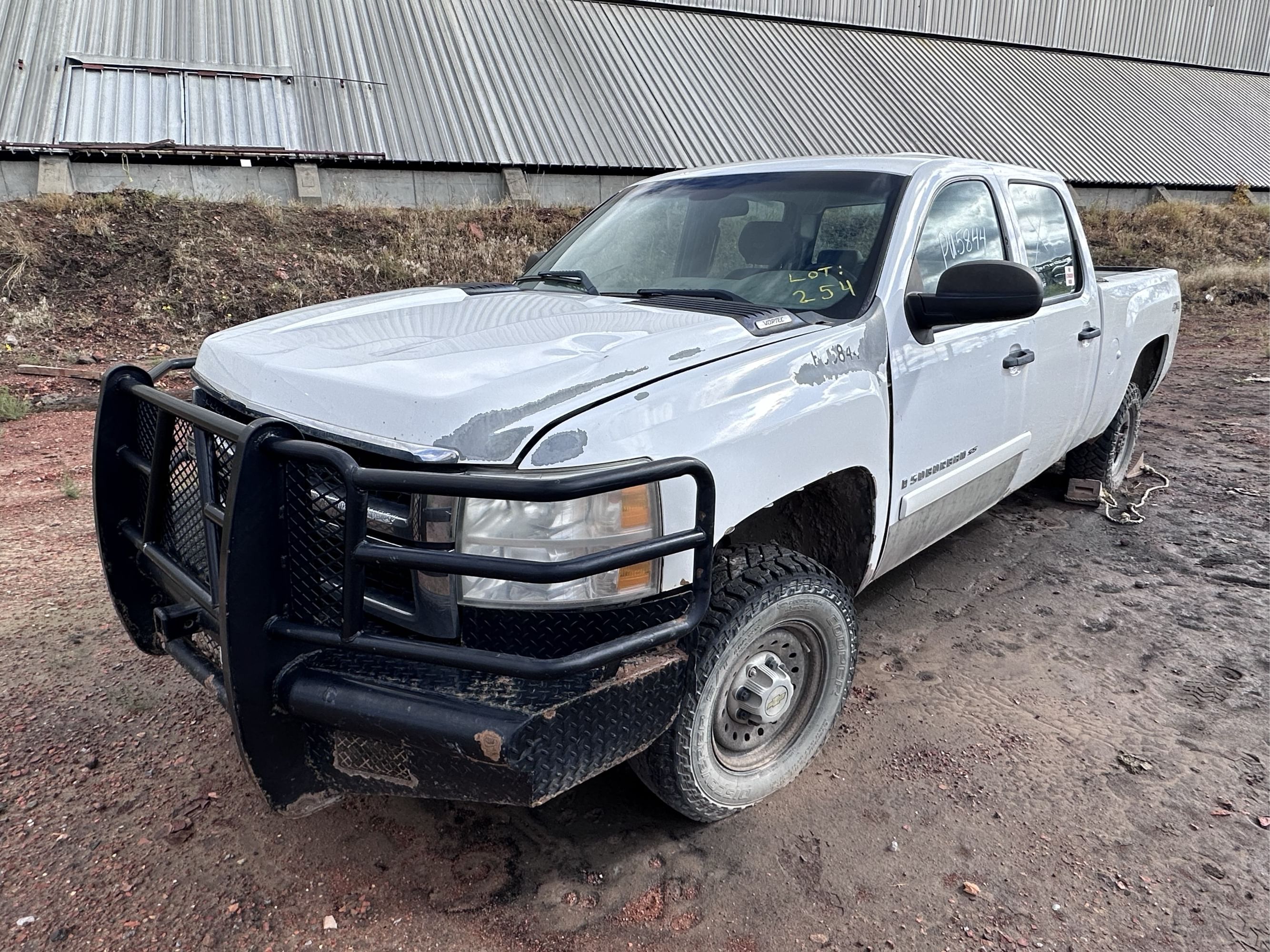2010 Chevrolet 2500HD Equipment Image0