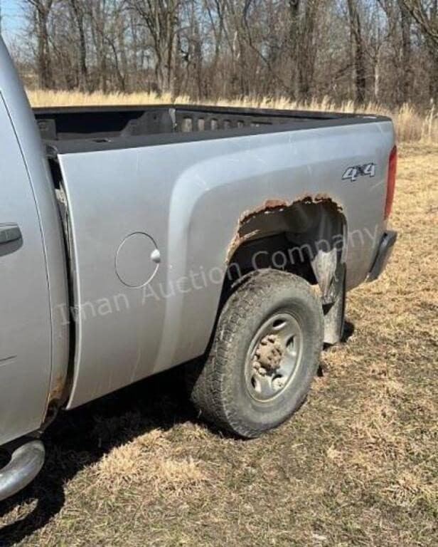 Image of Chevrolet 2500HD equipment image 3