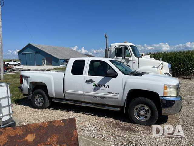 Image of Chevrolet 2500HD equipment image 4