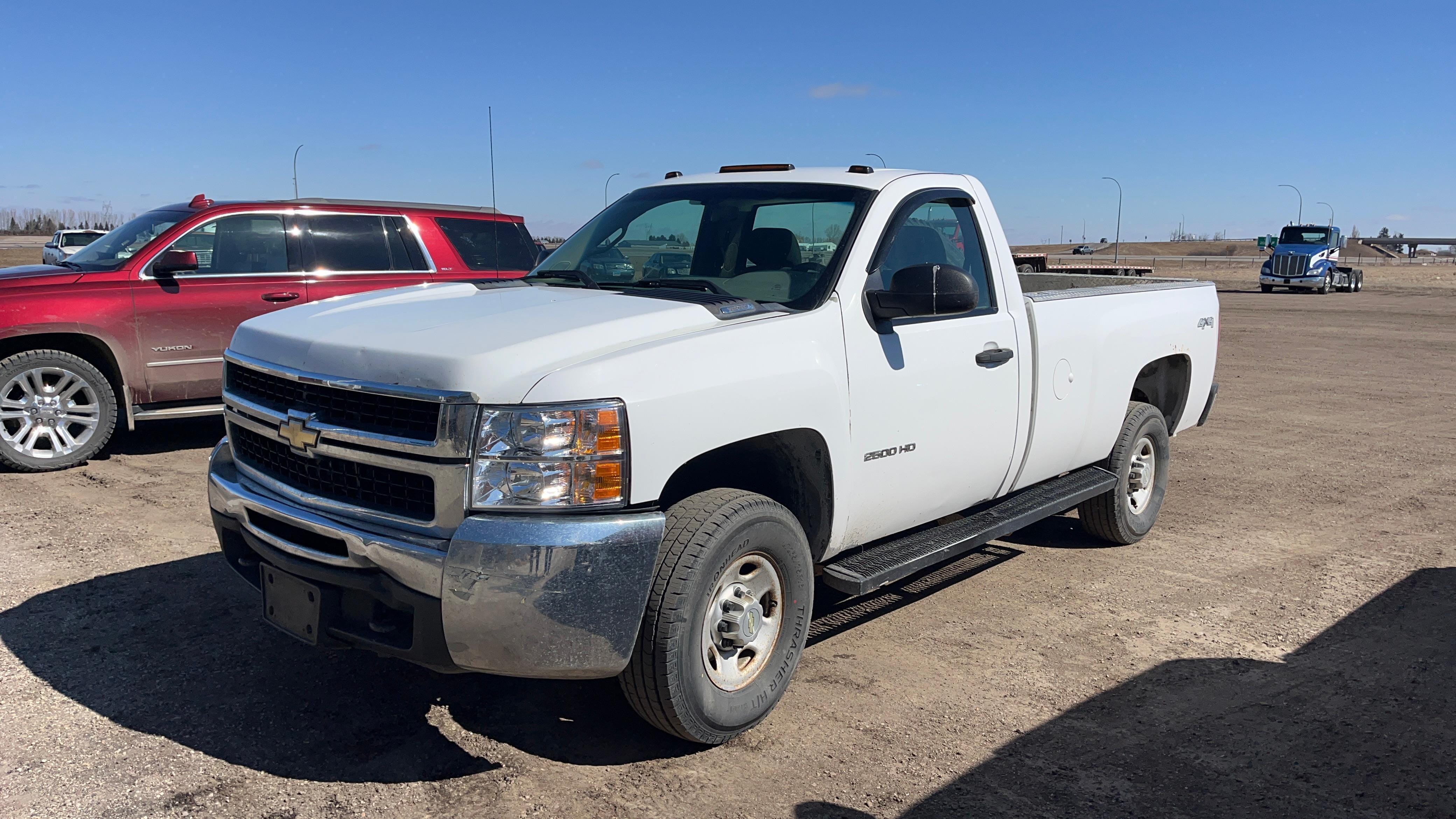 2010 Chevrolet 2500HD Equipment Image0