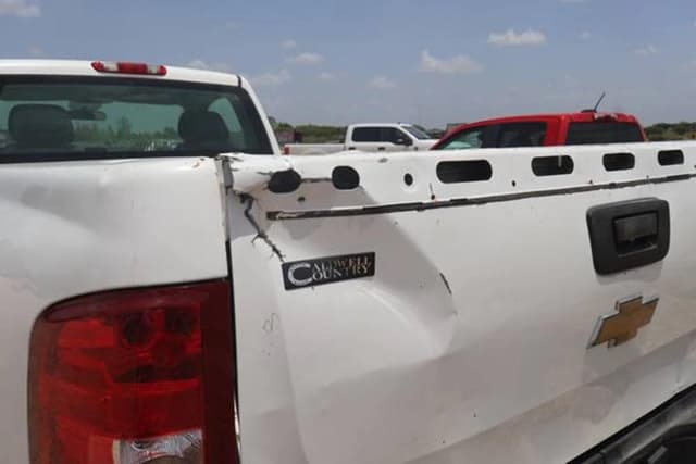Image of Chevrolet 2500HD equipment image 4