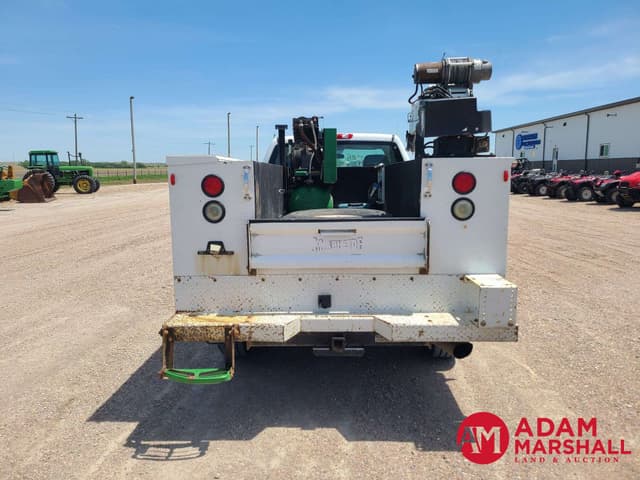 Image of Chevrolet 3500HD equipment image 4