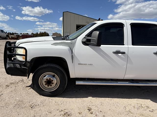 Image of Chevrolet 3500 equipment image 4