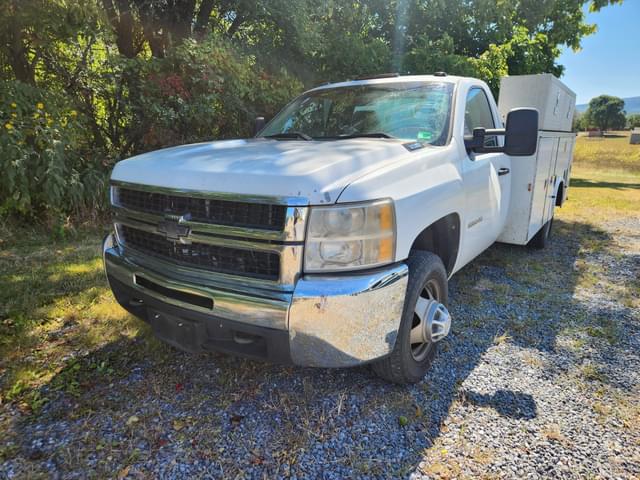 Image of Chevrolet 3500 equipment image 1