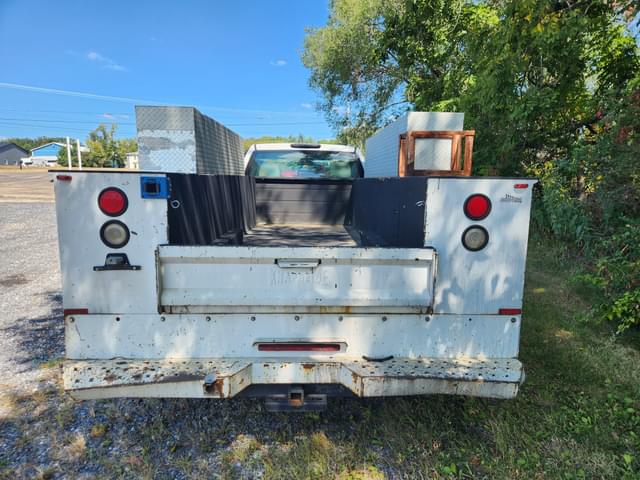 Image of Chevrolet 3500 equipment image 3