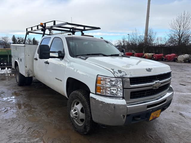 Image of Chevrolet 3500HD equipment image 4