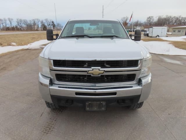 Image of Chevrolet 3500HD equipment image 2