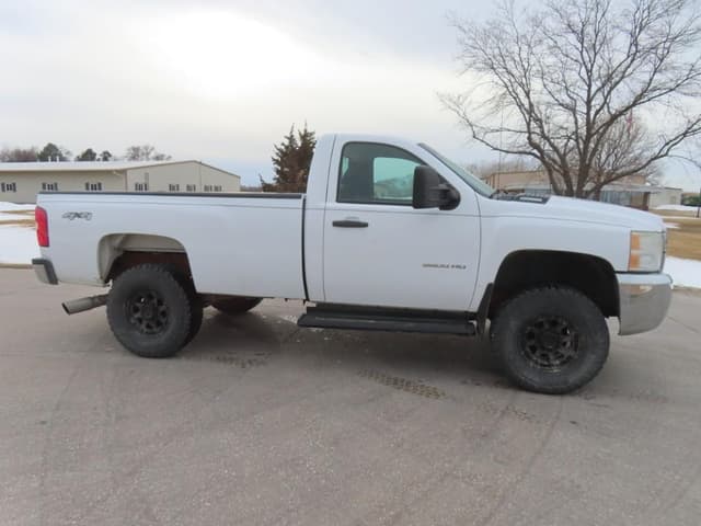 Image of Chevrolet 3500HD equipment image 4