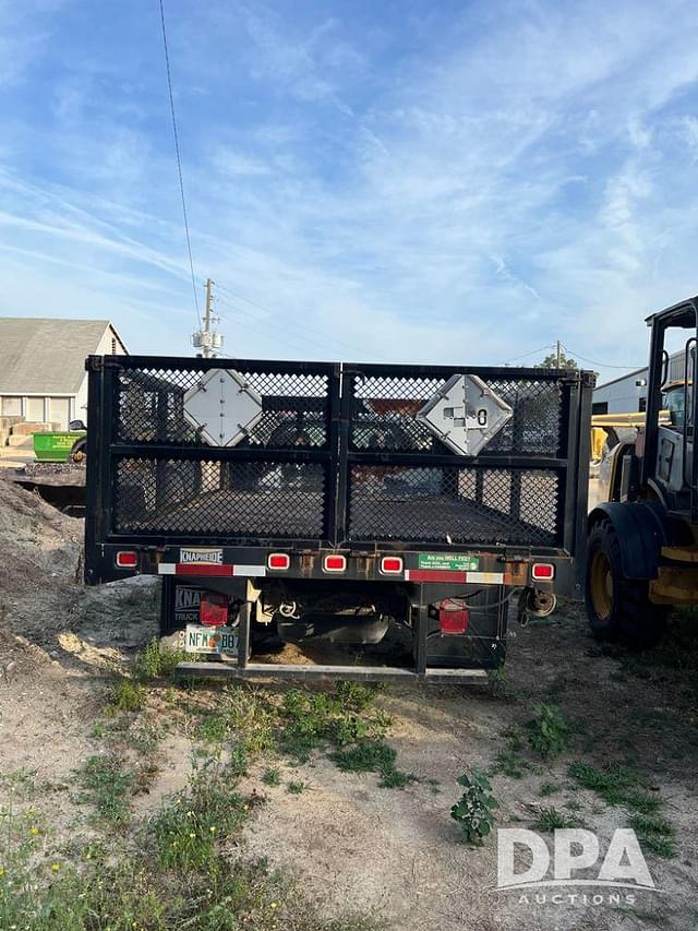 Image of Chevrolet 3500HD equipment image 4