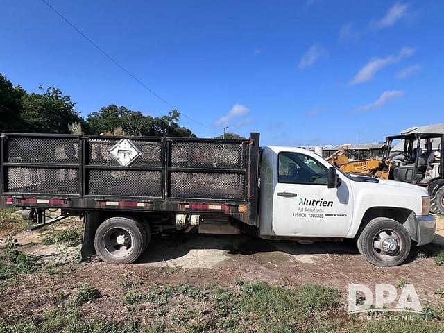 Image of Chevrolet 3500HD equipment image 2