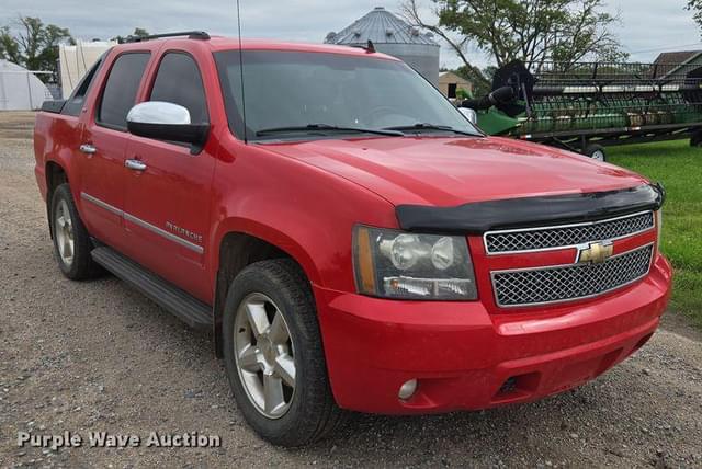 Image of Chevrolet Avalanche equipment image 2