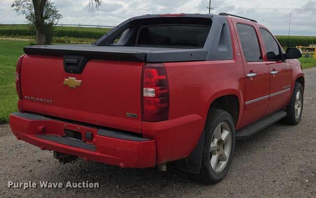 Image of Chevrolet Avalanche equipment image 4
