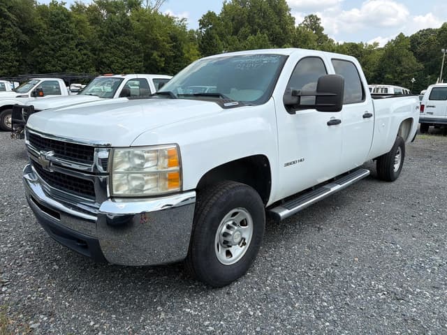 Image of Chevrolet C/K 3500 equipment image 3