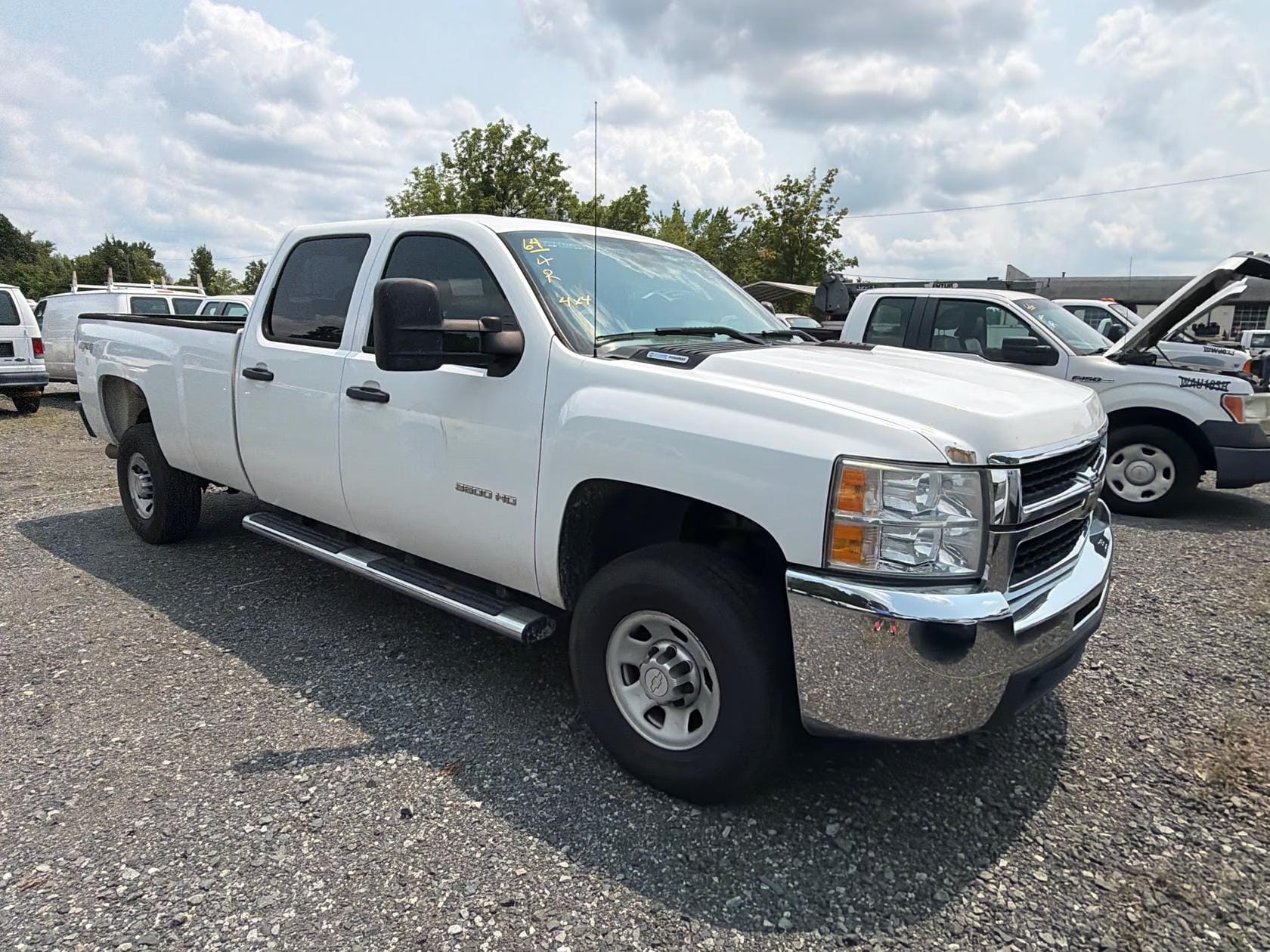 2010 Chevrolet C/K 3500 Equipment Image0